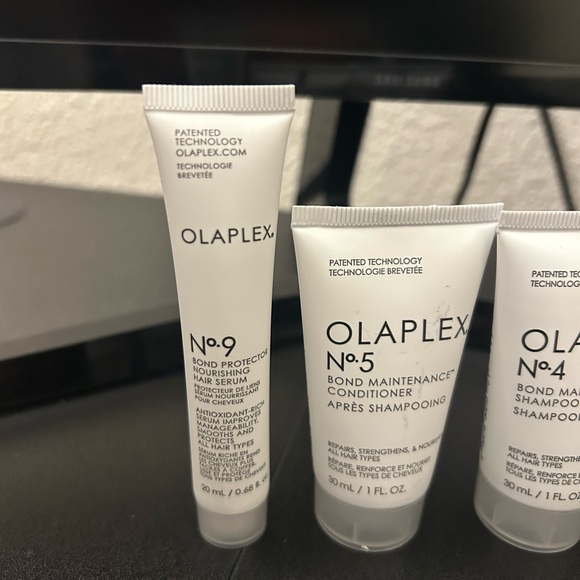 Olaplex Bond Maintenance Haircare Set - Shampoo, Conditioner and Serum - Picture 3 of 3